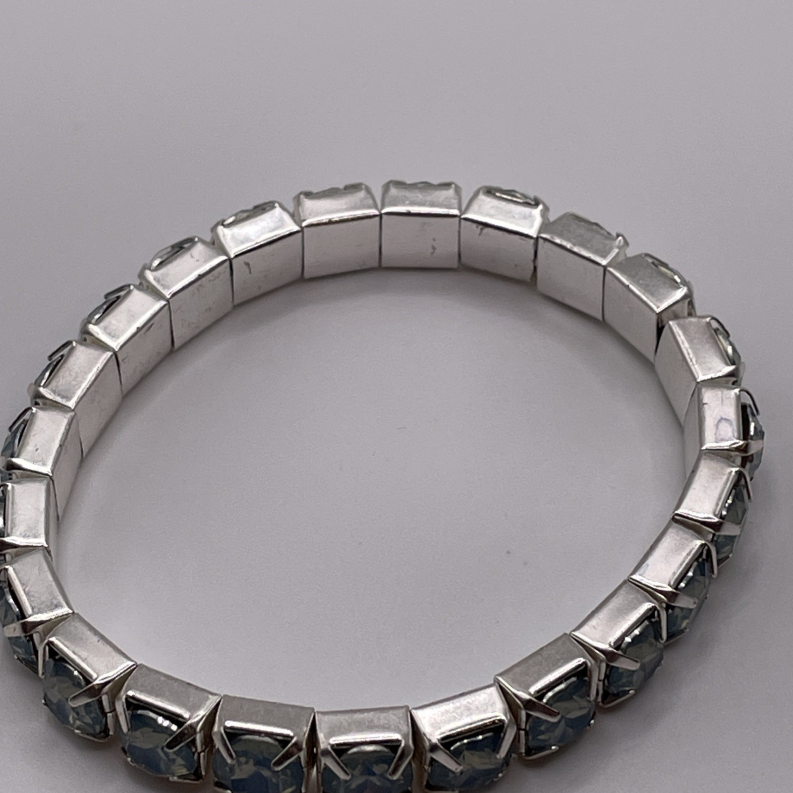 Bracelet Vintage Stretch Blue Rhinestone Glass Metal Silver Tone Jewelry