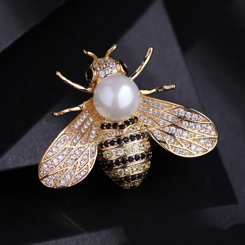 Crystal Rhinestone Bee Brooch Pin Gold Tone Insect Lapel Pin for Women Gift
