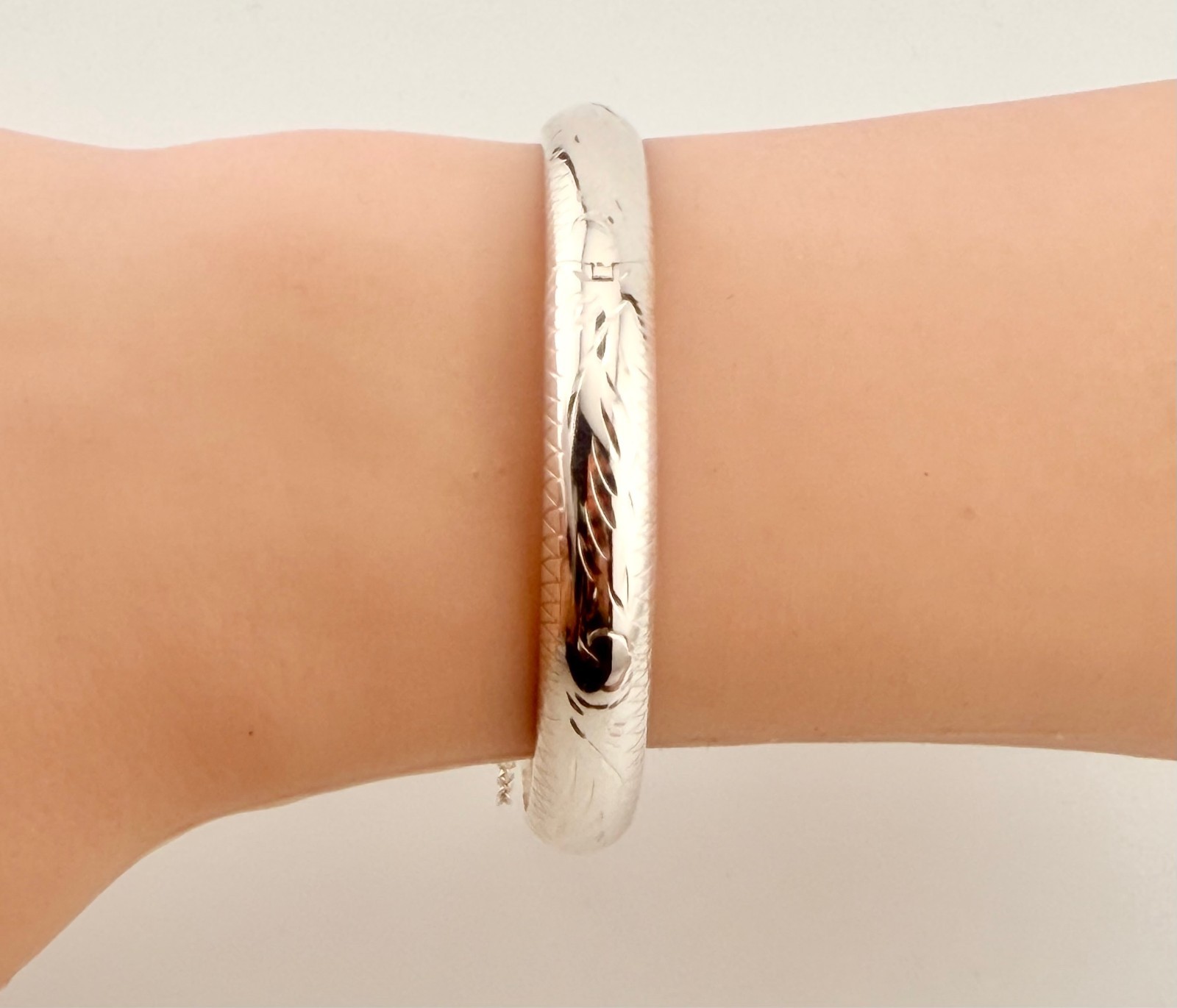 92.5 Pure Silver Bangle With Design And an Opening and Safety Chain