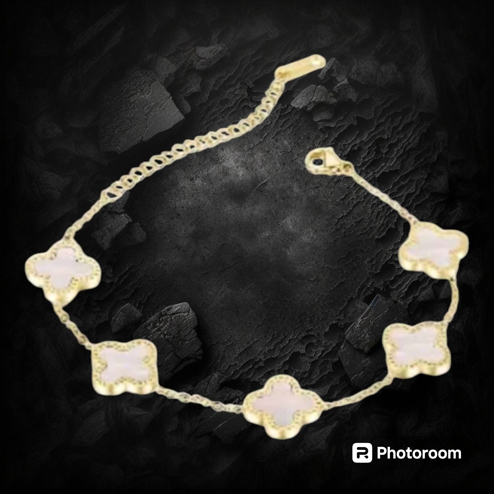 18 K Gold Plated Single Sided 4 leaf clover bracelet