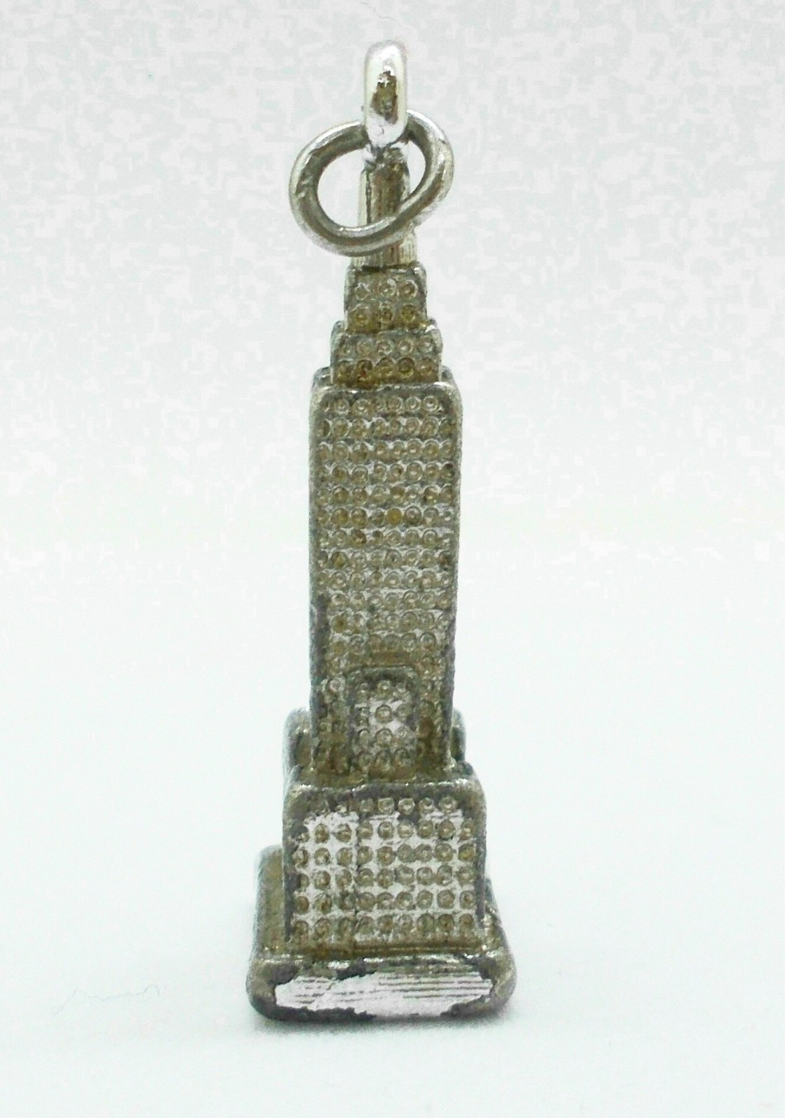 VINTAGE~EMPIRE STATE BUILDING New York City CHARM Pendant Silver Tone plated