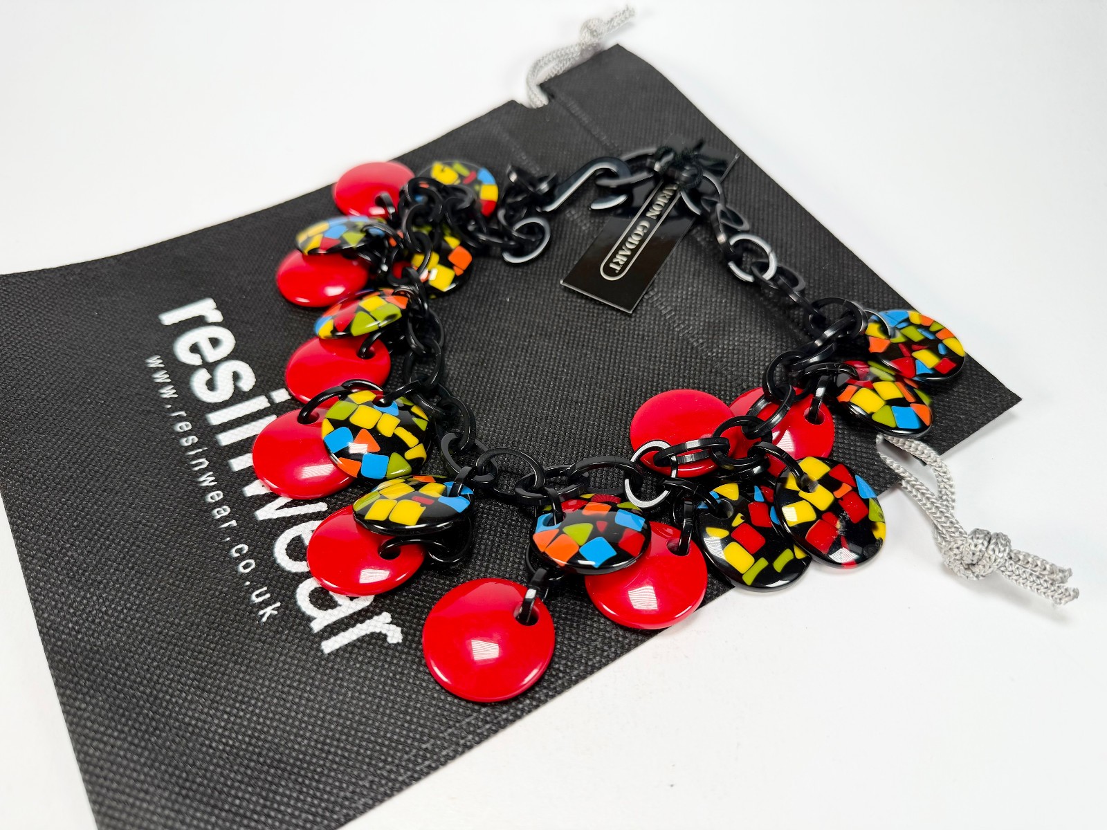 Marion Godart – Confetti “Dual Disque” Art-Deco x Red Mix Resin Necklace