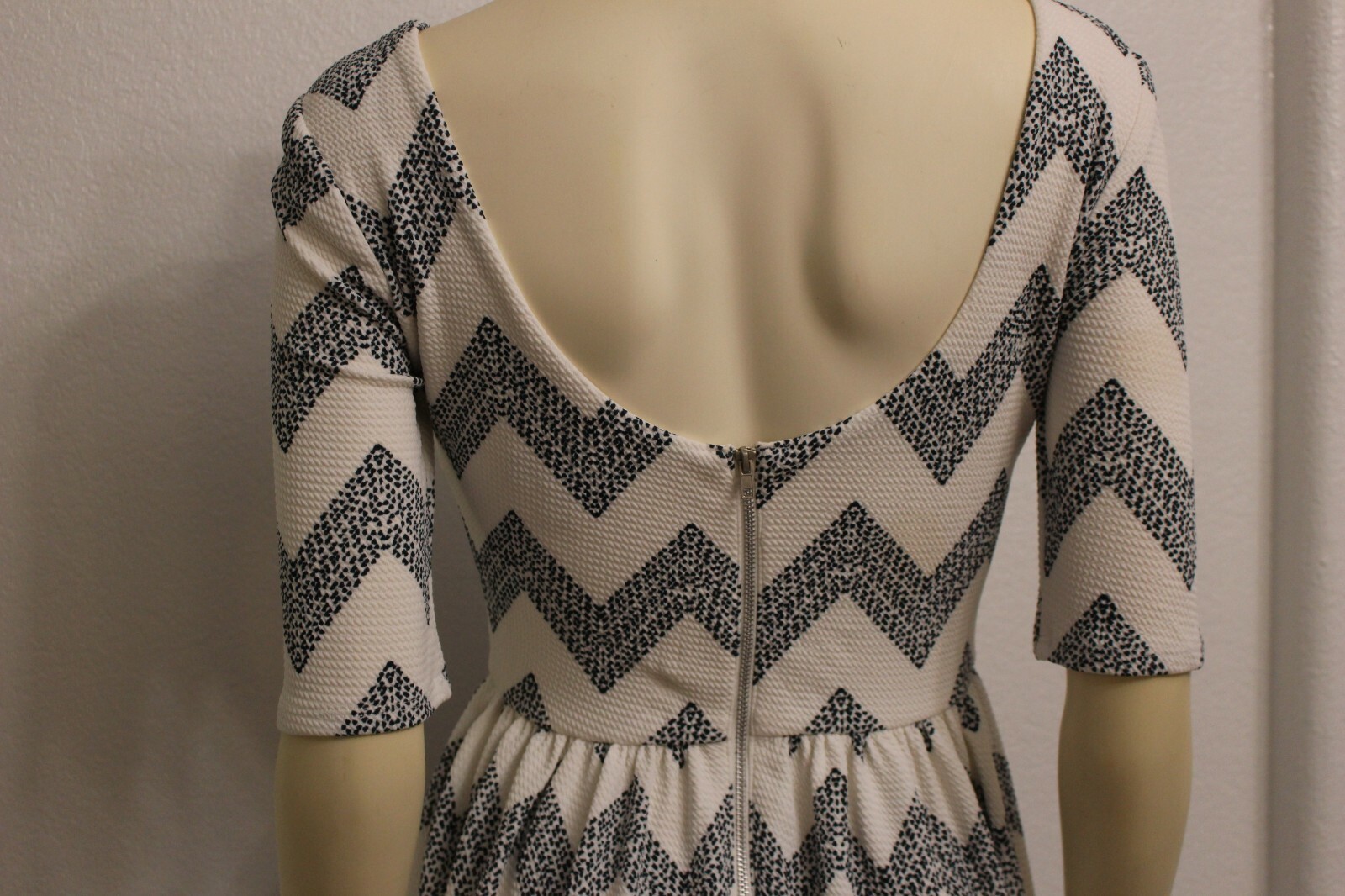 JODI KRISTOPHER Ladies dress size S white black short Low back polyester spandex