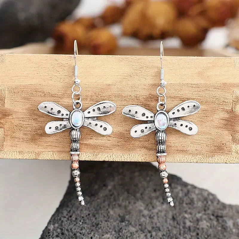 Retro Dragonfly Dangle Earrings Zinc Alloy Silver Plated Creative Jewelry Women