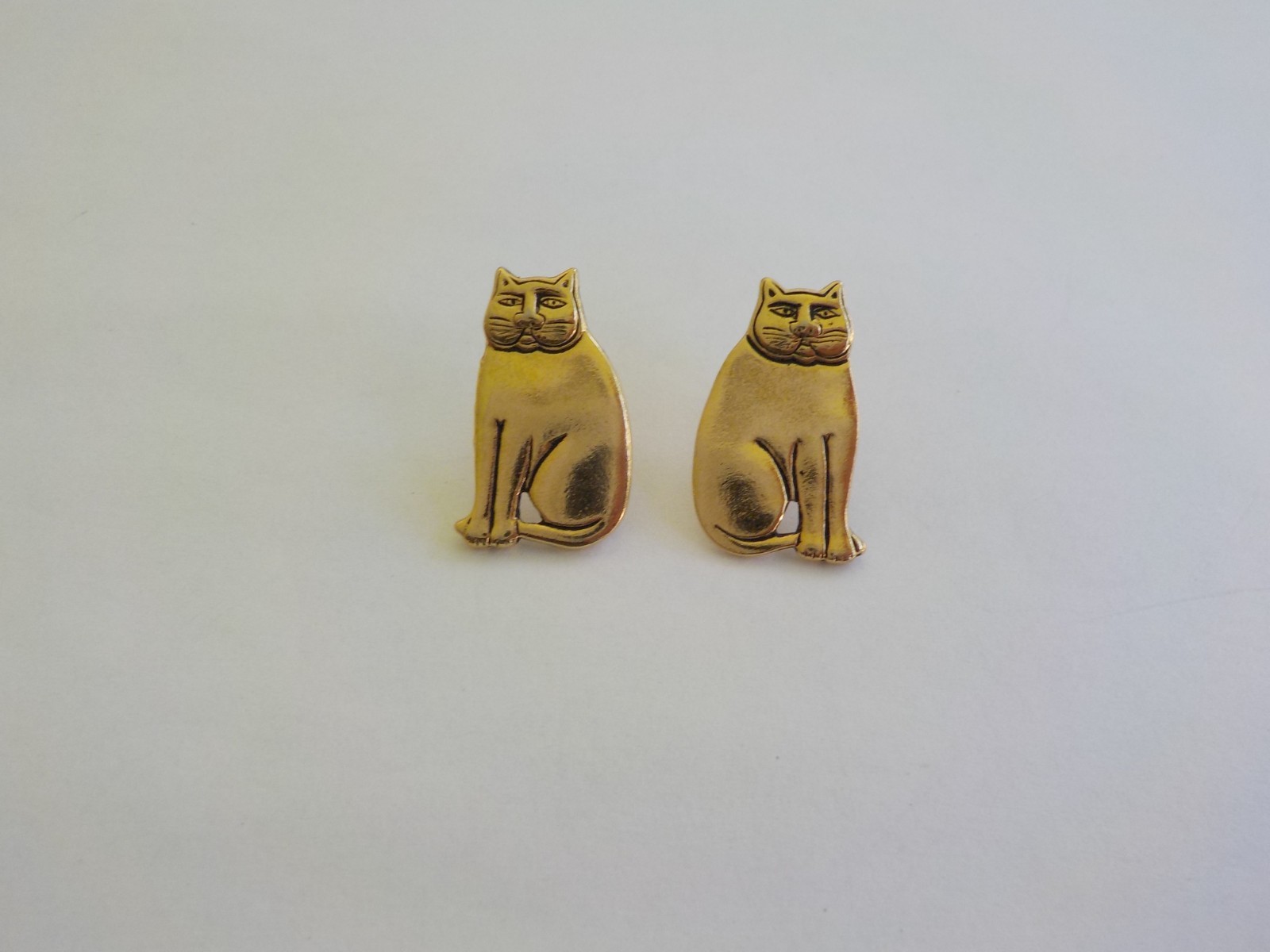 Laurel Burch Cat Earrings Pierced Gold Tone Metal (New Backs) Animal Marked