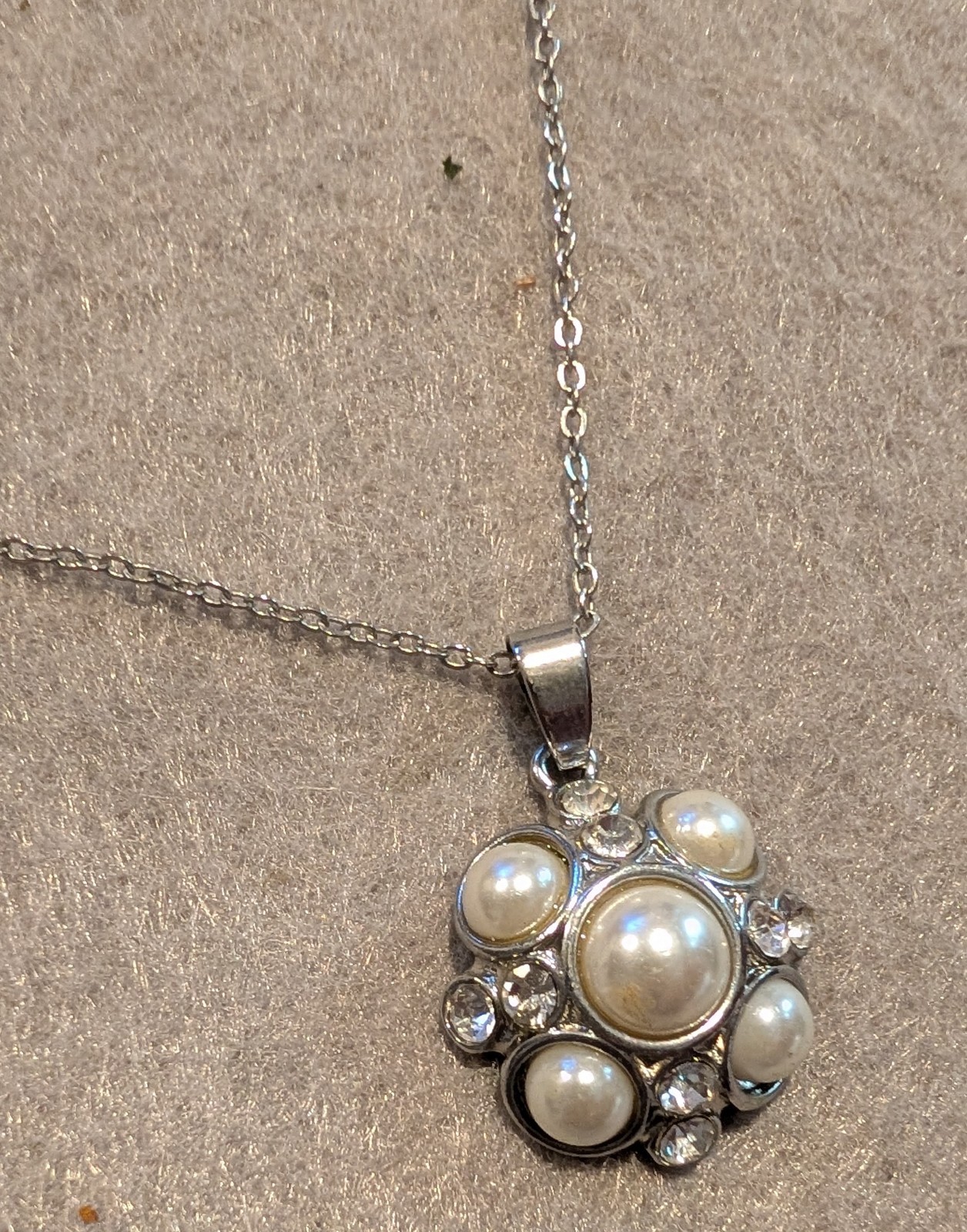 Silver Tone Cable Chain Necklace Faux Pearl Crystal Cluster Pendant Lobster