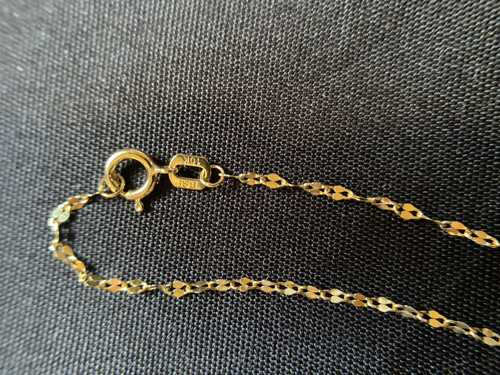 10K Gold Mirror Link 7 inch Bracelet 1.5mm