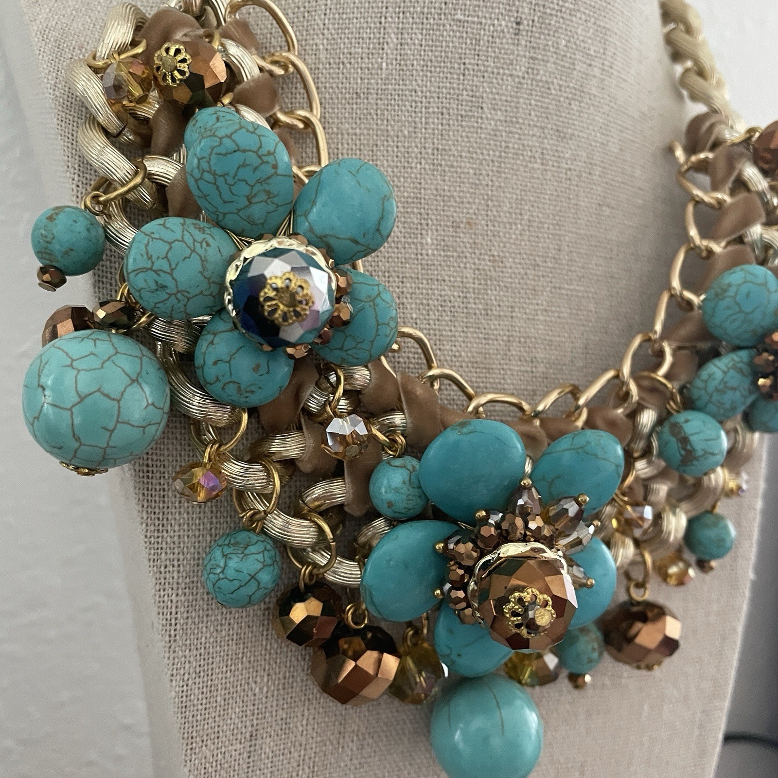 SOUTHWESTERN HOWLITE CRYSTAL FLORAL 16″ STATEMENT NECKLACE BIB CHOCKER WITH RING