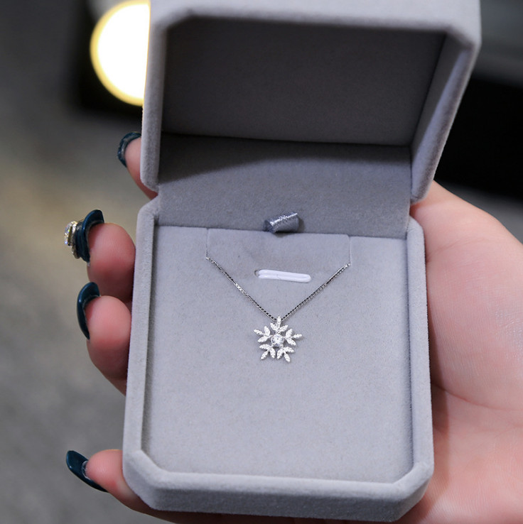 925 Sterling Silver Crystal CZ Snowflake Pendant Necklace Choker Gift Box A24