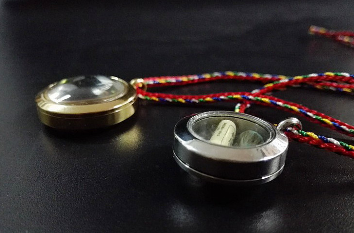 Steel+ Glass Waterproof Medicine Box Pill Case Necklace Beads Pendants