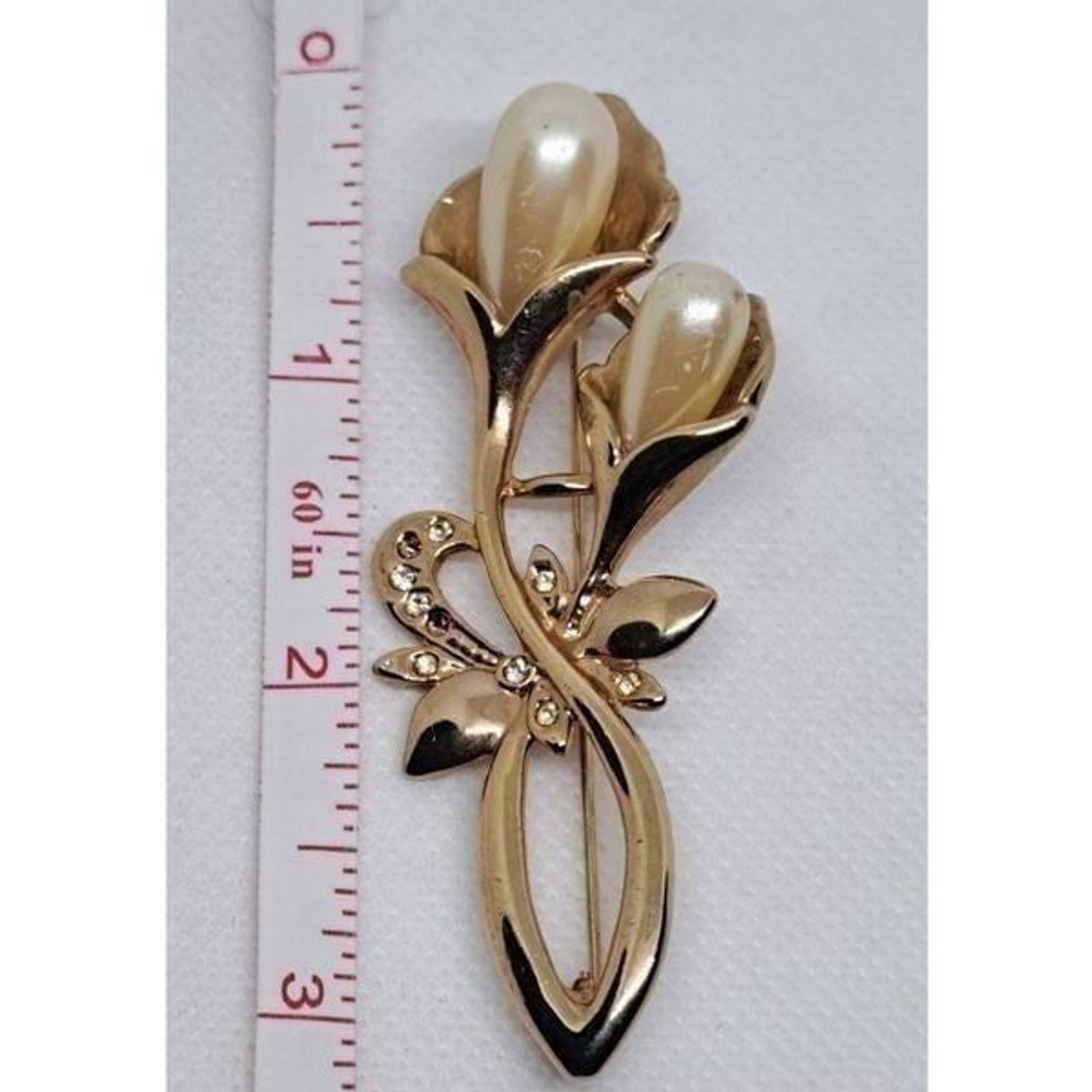Fashion brooch