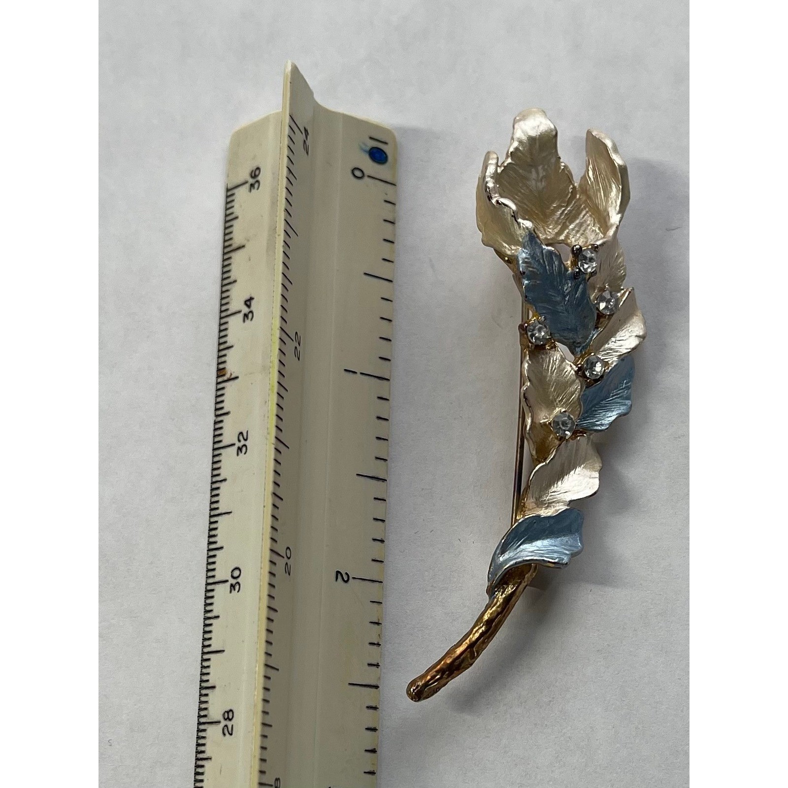 Vintage Floral Leaf Brooch Gold Tone Cream Blue Enamel Rhinestone Botanical Pin
