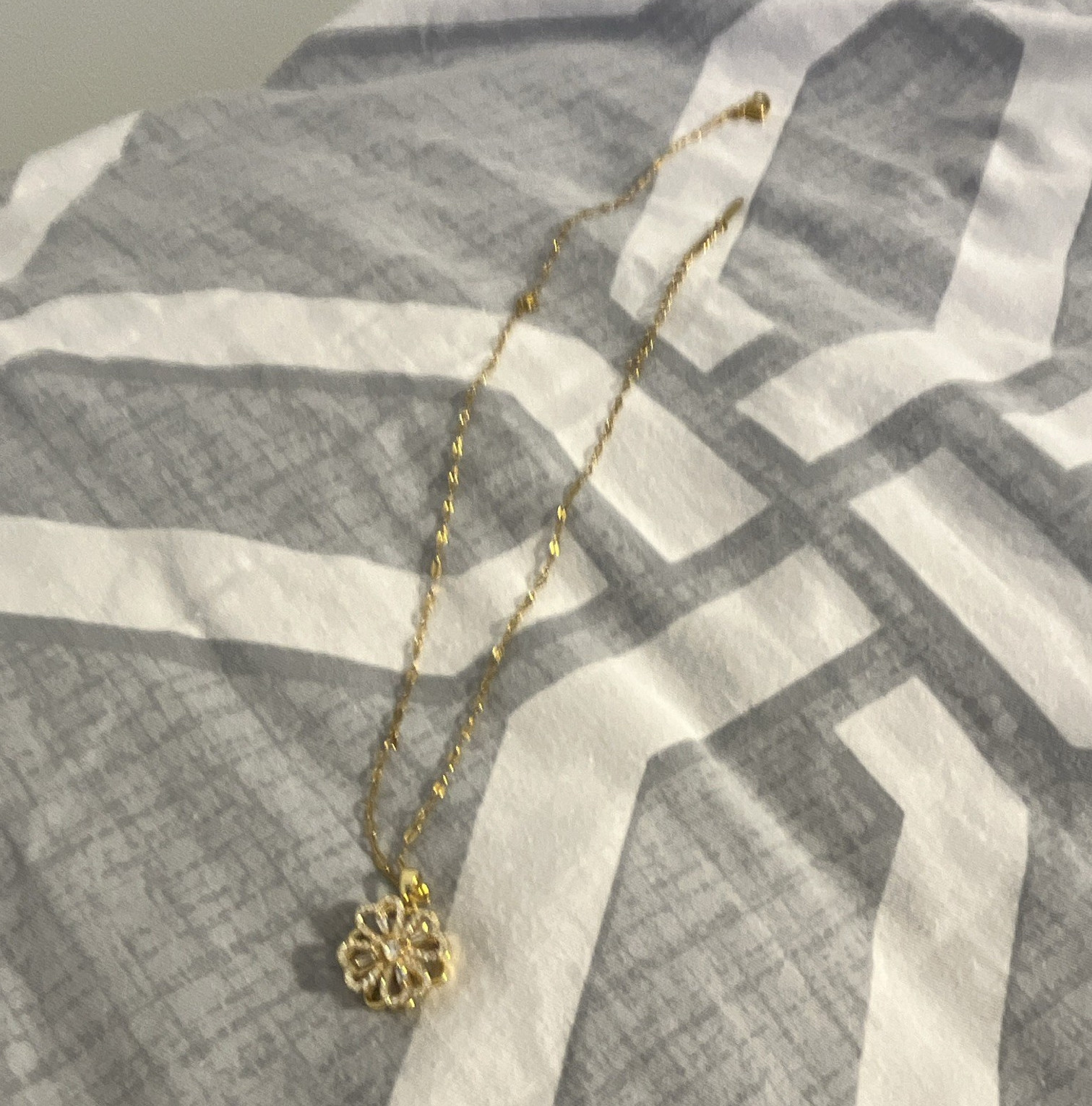 Gold Tone Flower Charm Pendant Necklace, Cable Chain, Lobster, Adjustable