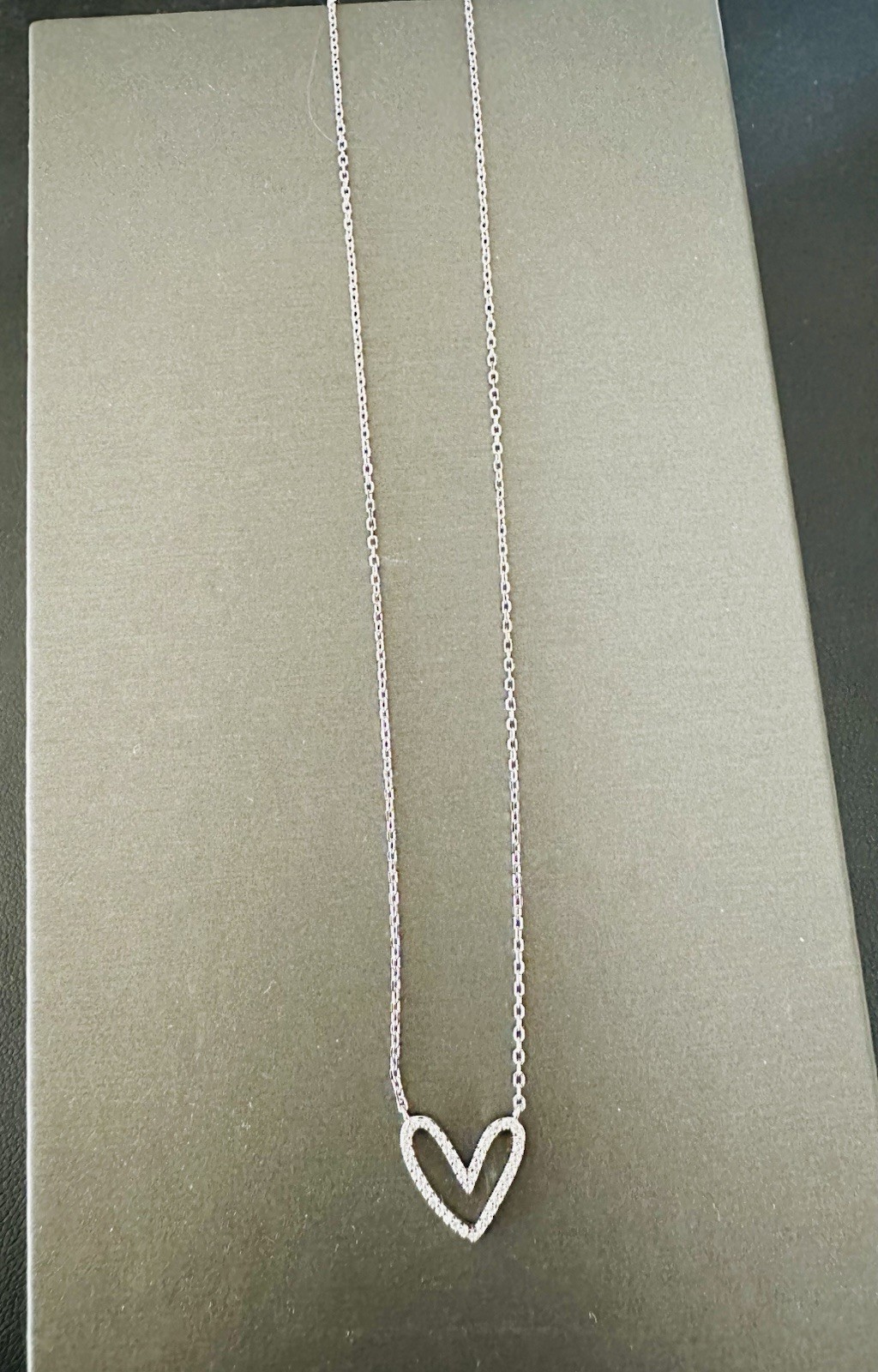 New Rachael Zoe 925 Sterling Silver & CZ Heart Necklace – Mother’s Day Special