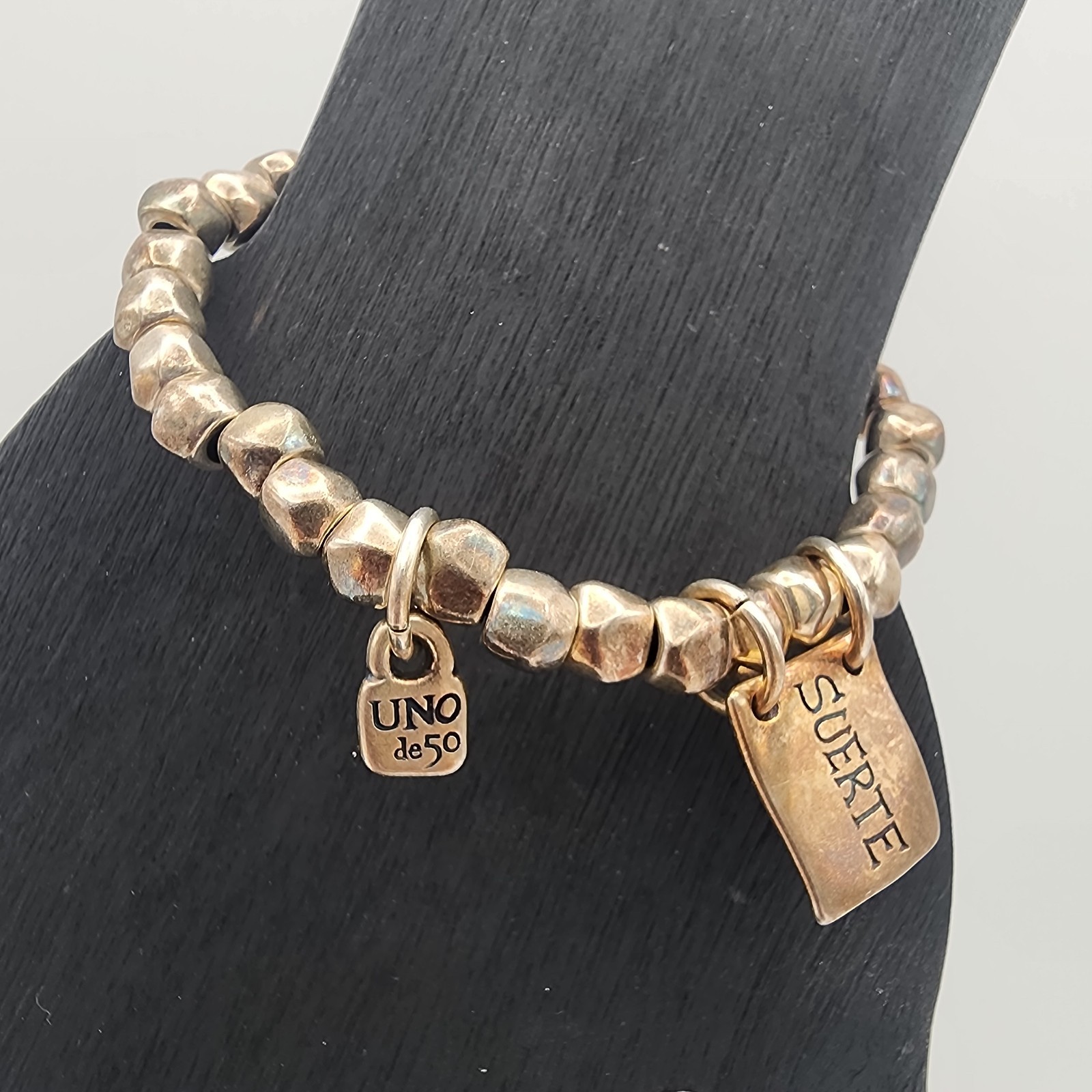 VTG Uno de 50 Beaded Stretch Suerte Charm Bracelet 6″ Silver Tone Spain Boho GUC