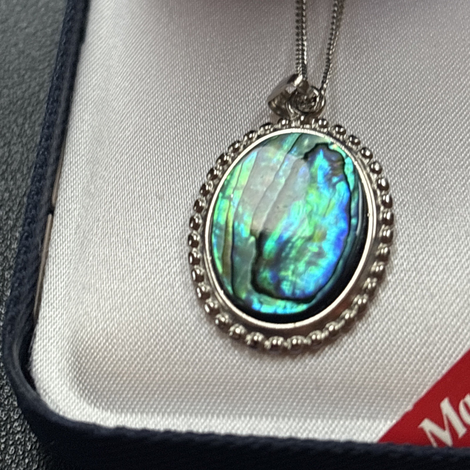 Palladium Plated Pua Shell Oval Silver Necklace with Box – Made in New Zealand