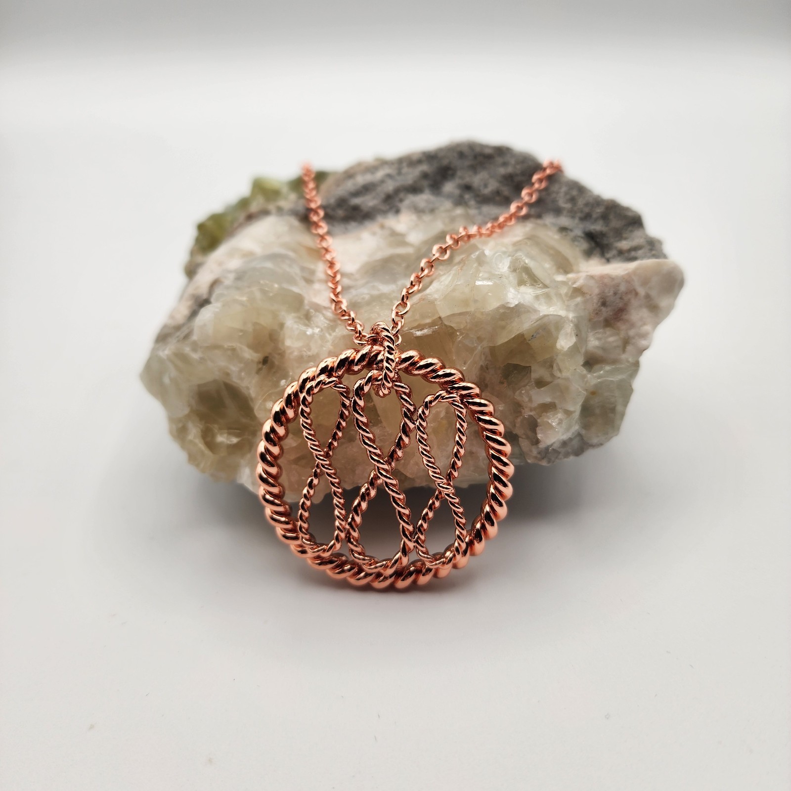 Tri-Infinity Tensor Ring Copper Pendant – 144 Hz Frequency, Pure Copper Chain