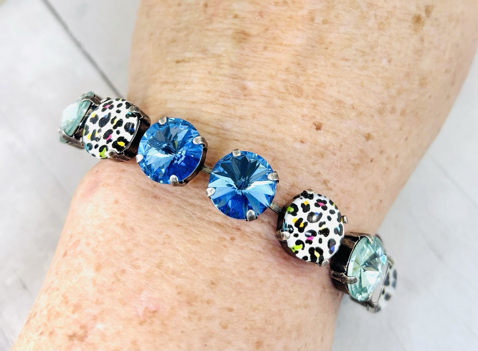 Antique Silver Plated Rainbow Leopard Cup Chain Statement Bracelet
