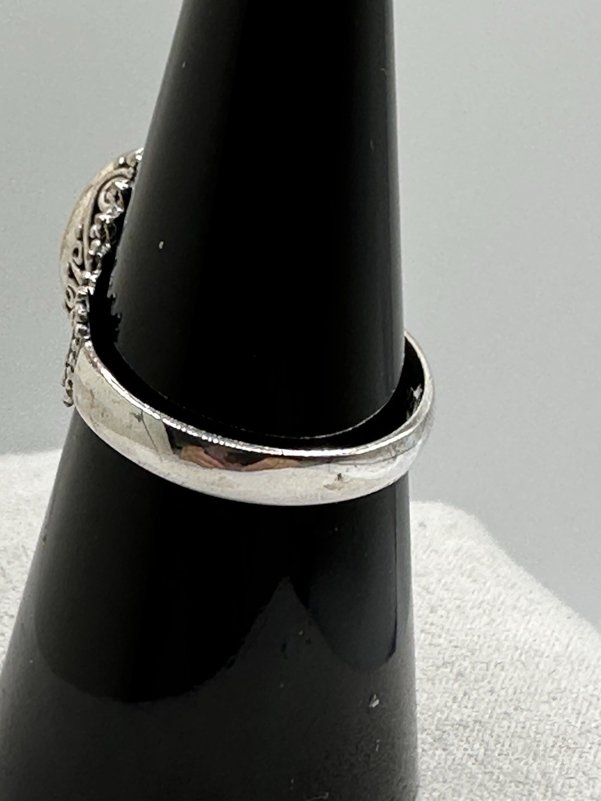 Samuel B – Crushed Black Diamonds Set In Bali Silver In A Size 7 Ring