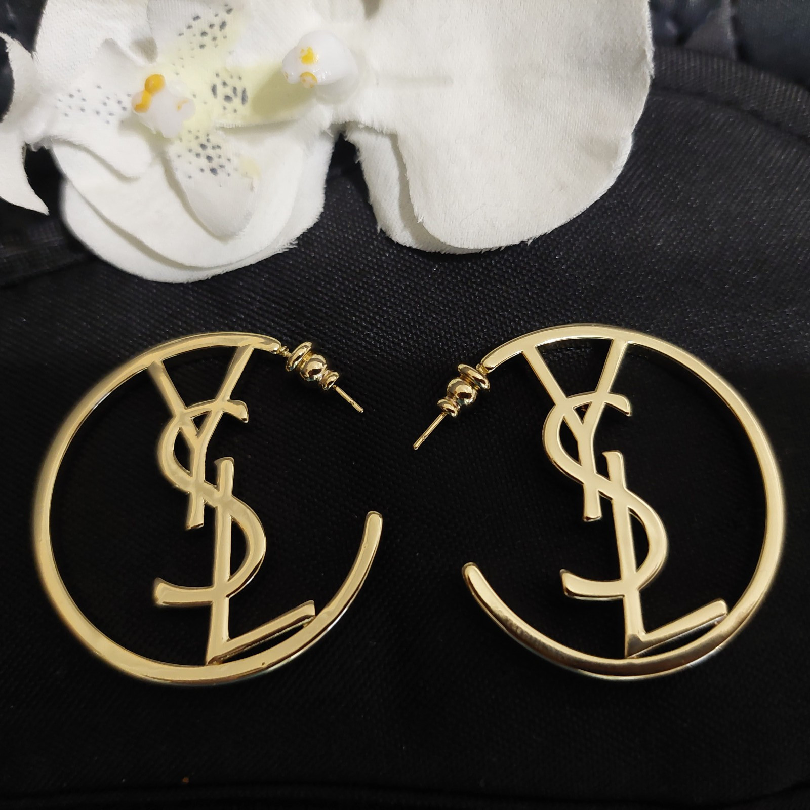 Auth. YVES SAINT LAURENT YSL LOGO Large HOOP EARRINGS Gold Tone
