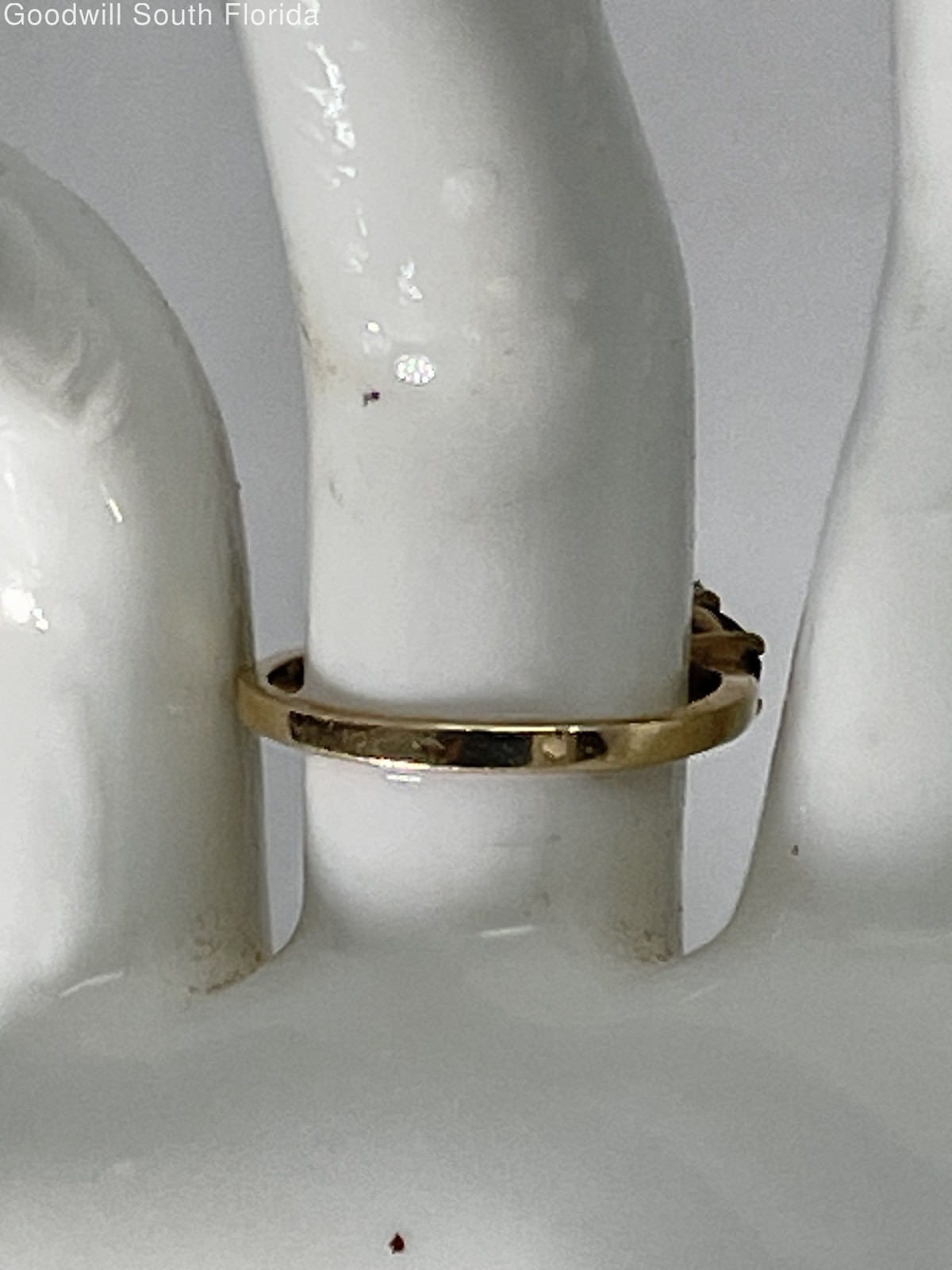 Gold Ring Size 6.5. With Diamonds. (Stamped 14K-Tested 13.95KT) Weight 3.0g