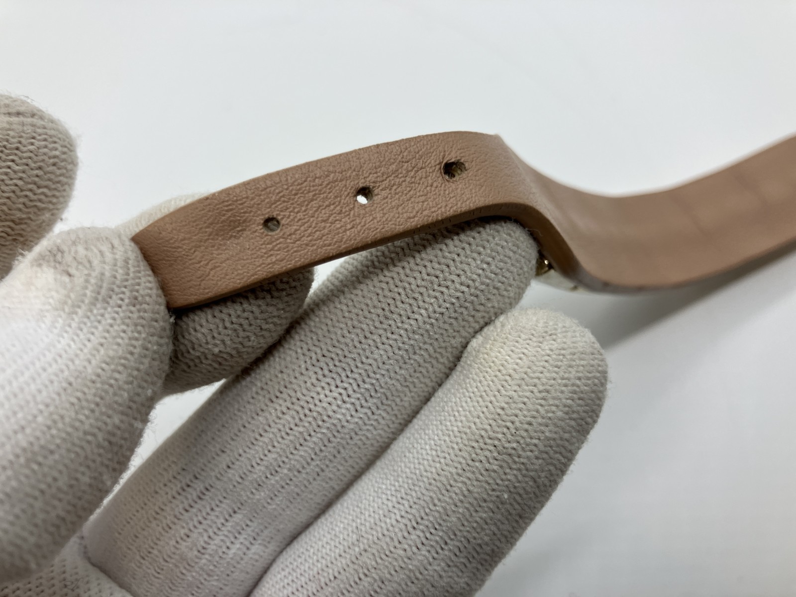 Valentino Garavani Leather Stud Bracelet Gold Nude 21.6cm 17.5-19.5cm