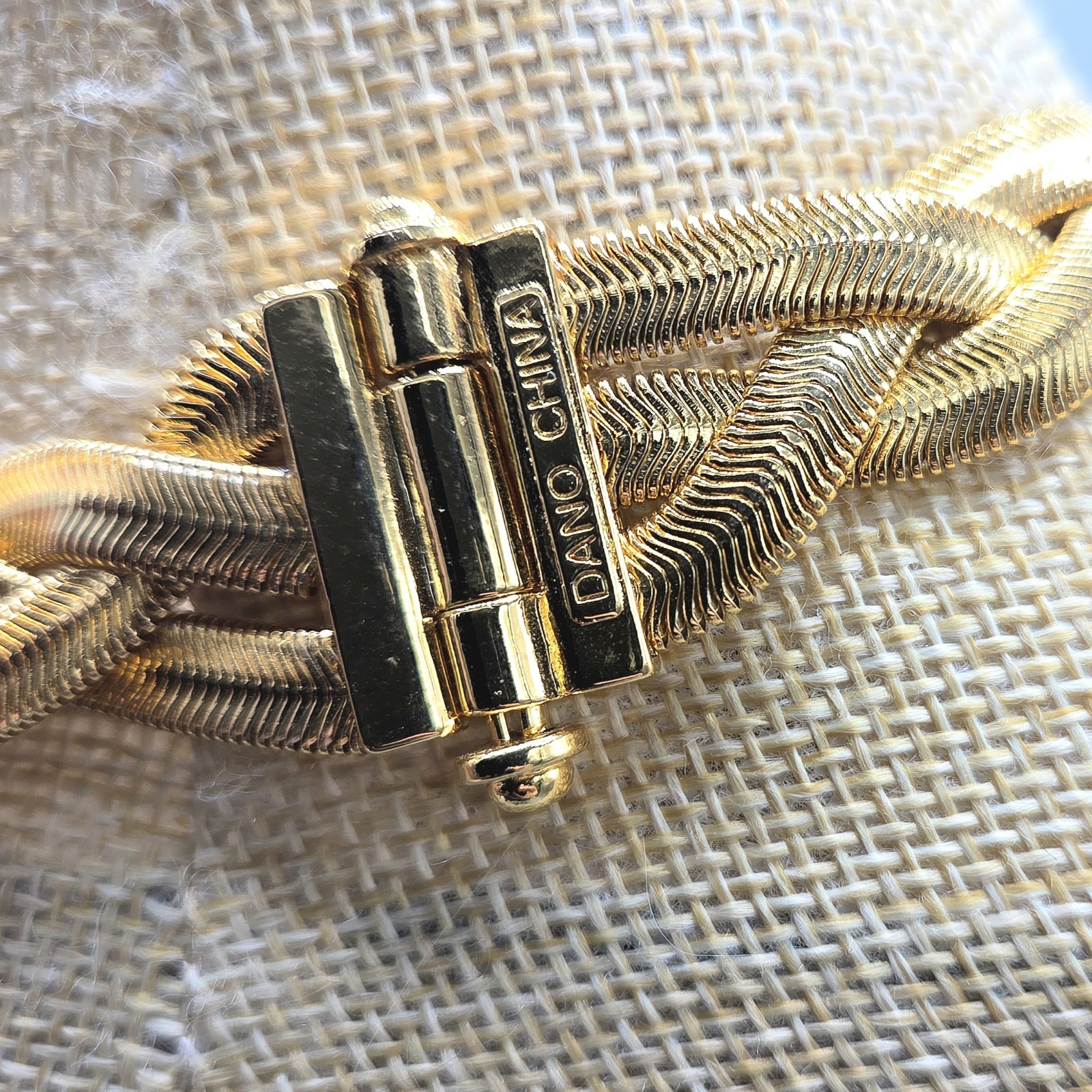 1990’s QVC Linda Dano Signed Gold Tone Triple Omega Chain Braided Necklace 17″