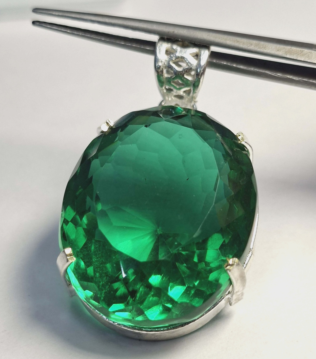 Green Topaz Pendant Oval Cut 99.95 Ct Lab-Created Gemstone Certified SB912