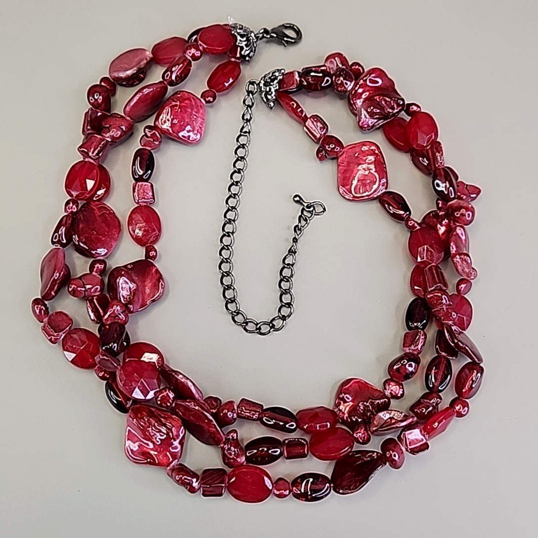 Shell Beaded Necklace Dyed Red Layered Antiqued Gunmetal Chain Glass 21″