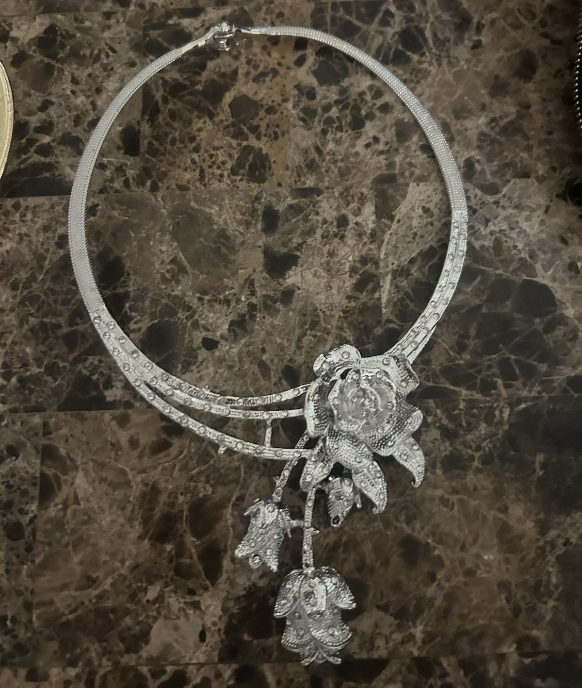 Silver Tone Rhinestone Crystal Flower Charm Pendant Choker Necklace Clear