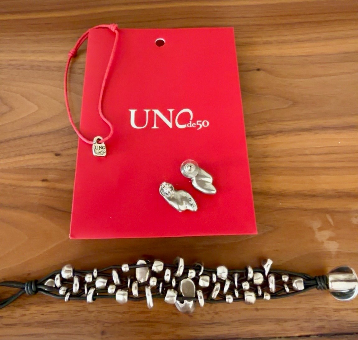uno de 50 jewelry sets – silver bracelet and earrings