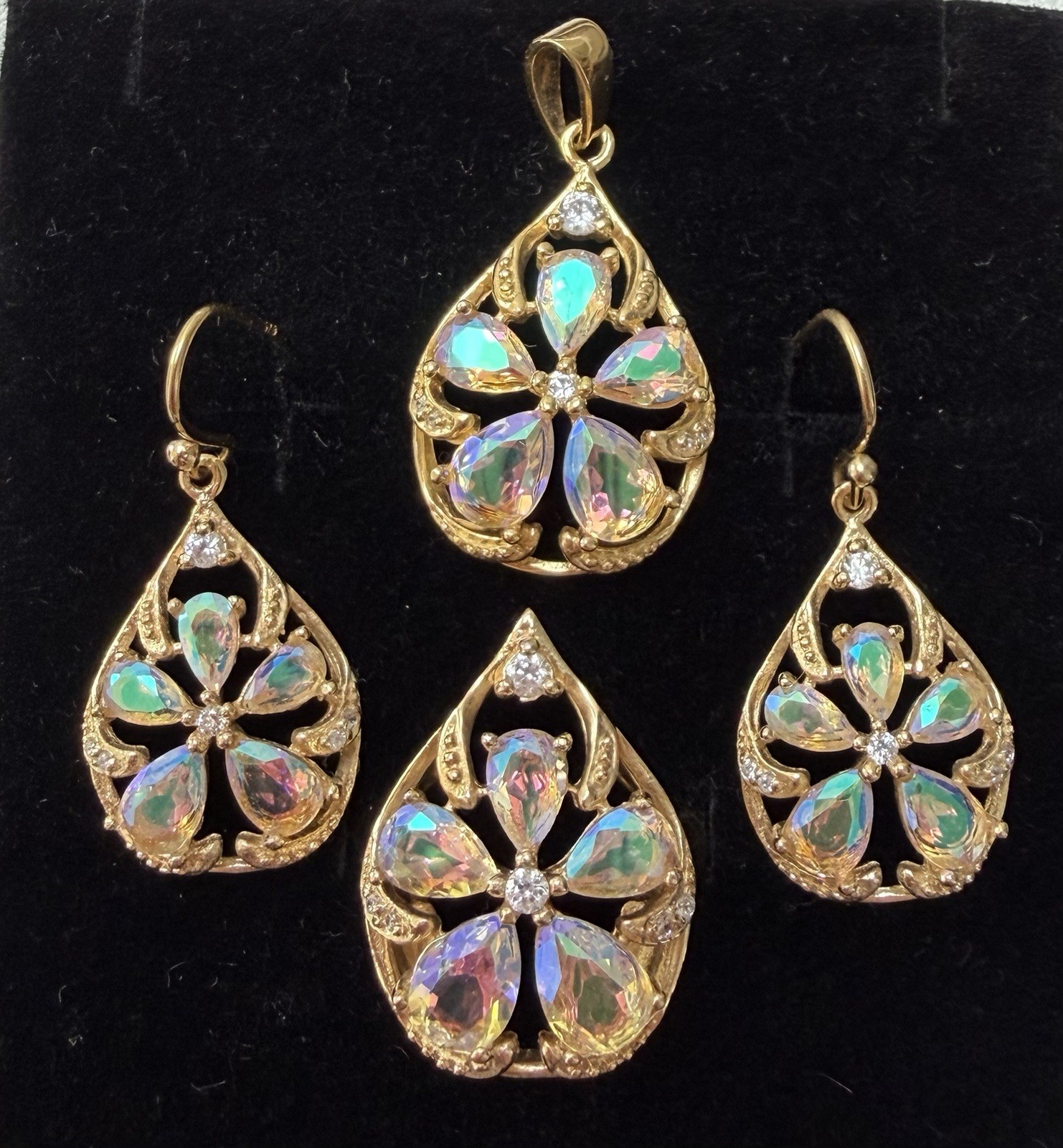 Gold Plated Silver 925 Pendant (No chain), Hook Earrings and Ring-N Teardrop Set