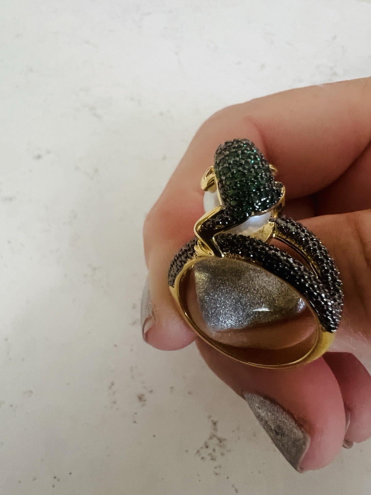 Gold Tone Frog Cocktail Ring Simulated White Pearl & Green/Blue Crystal Size 7
