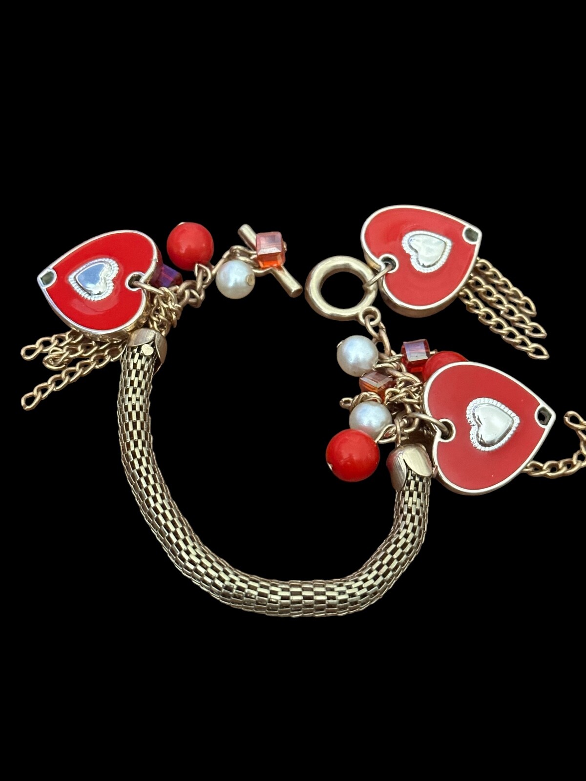 Fashion Toggle Bracelet- gold tone chain- red and silver herts- 8.5 in long