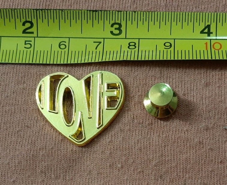 Cute Gold Tone Love Inside Heart Retro Style Jacket Lapel Pin