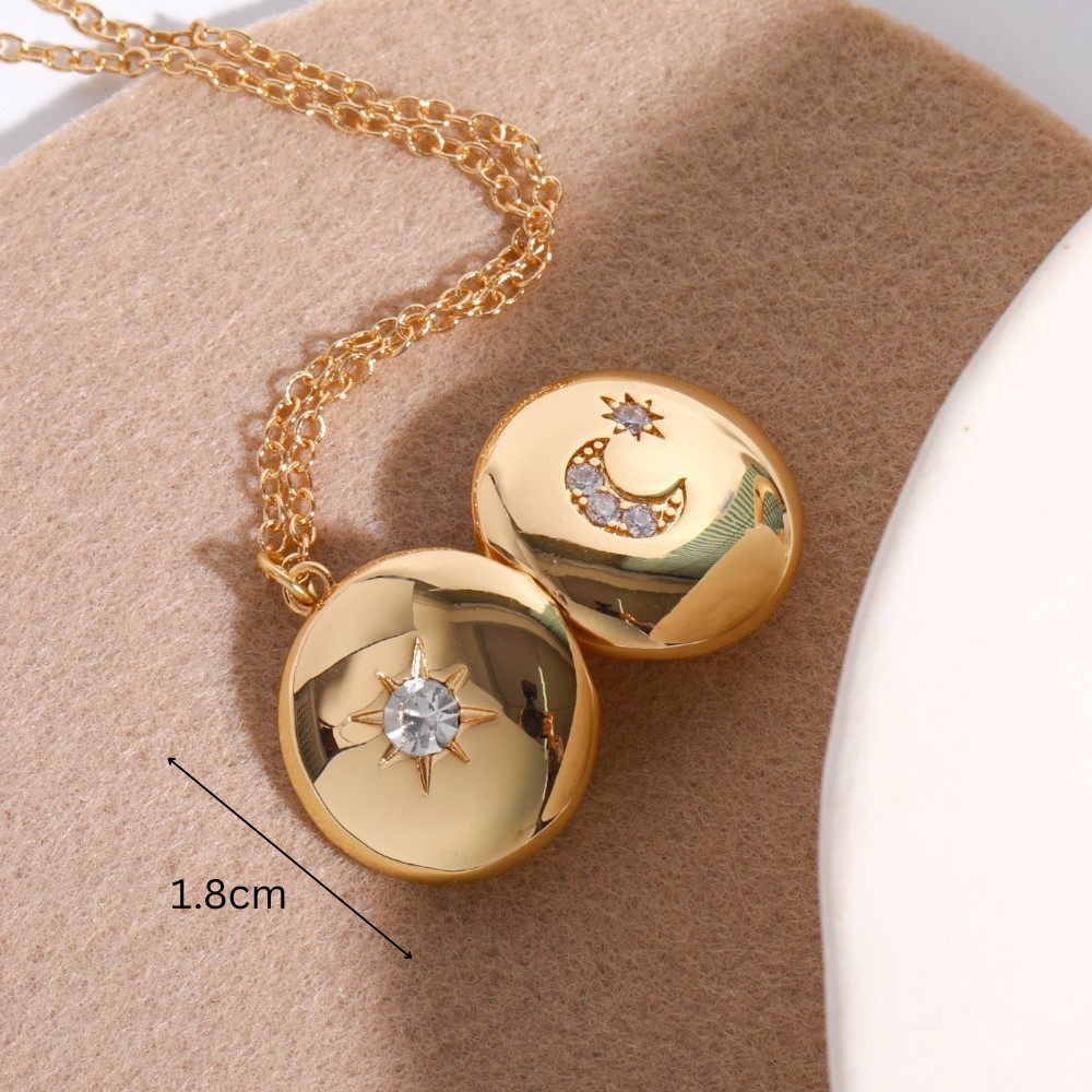 Women’s Titanium Steel Minimalist Necklace – Niche Fashion Pendant Jewelry (Styl