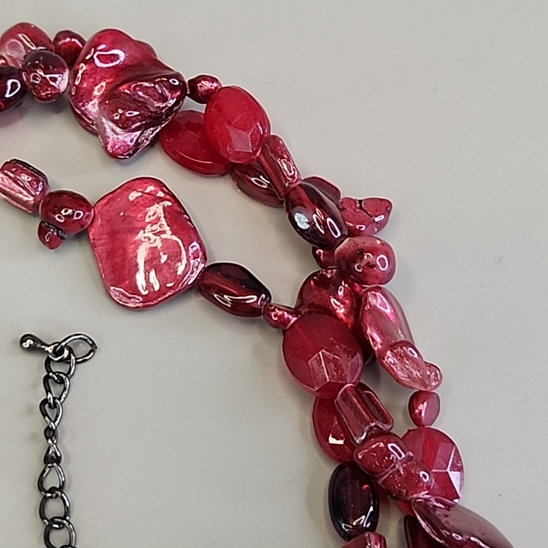 Shell Beaded Necklace Dyed Red Layered Antiqued Gunmetal Chain Glass 21″