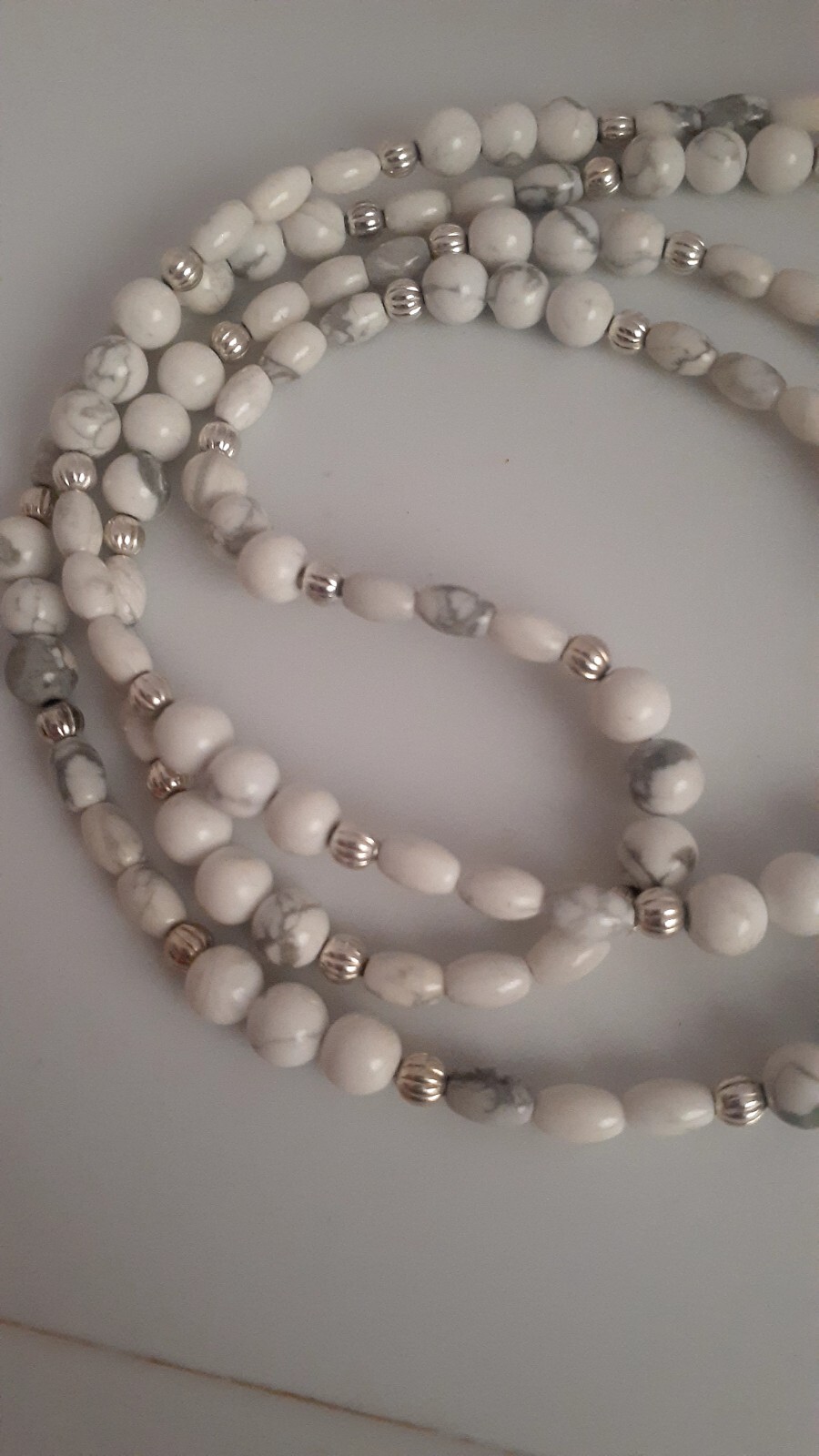 Howlite Bead Silvertone Single strand Necklace. 35 In.