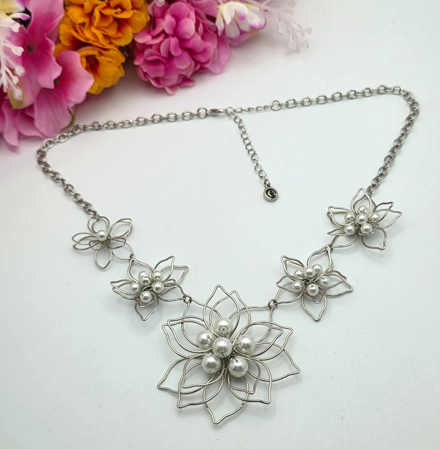 Silver Tone Faux Pearl Flower Link Necklace Wire Floral Statement Bib 21 in adj.