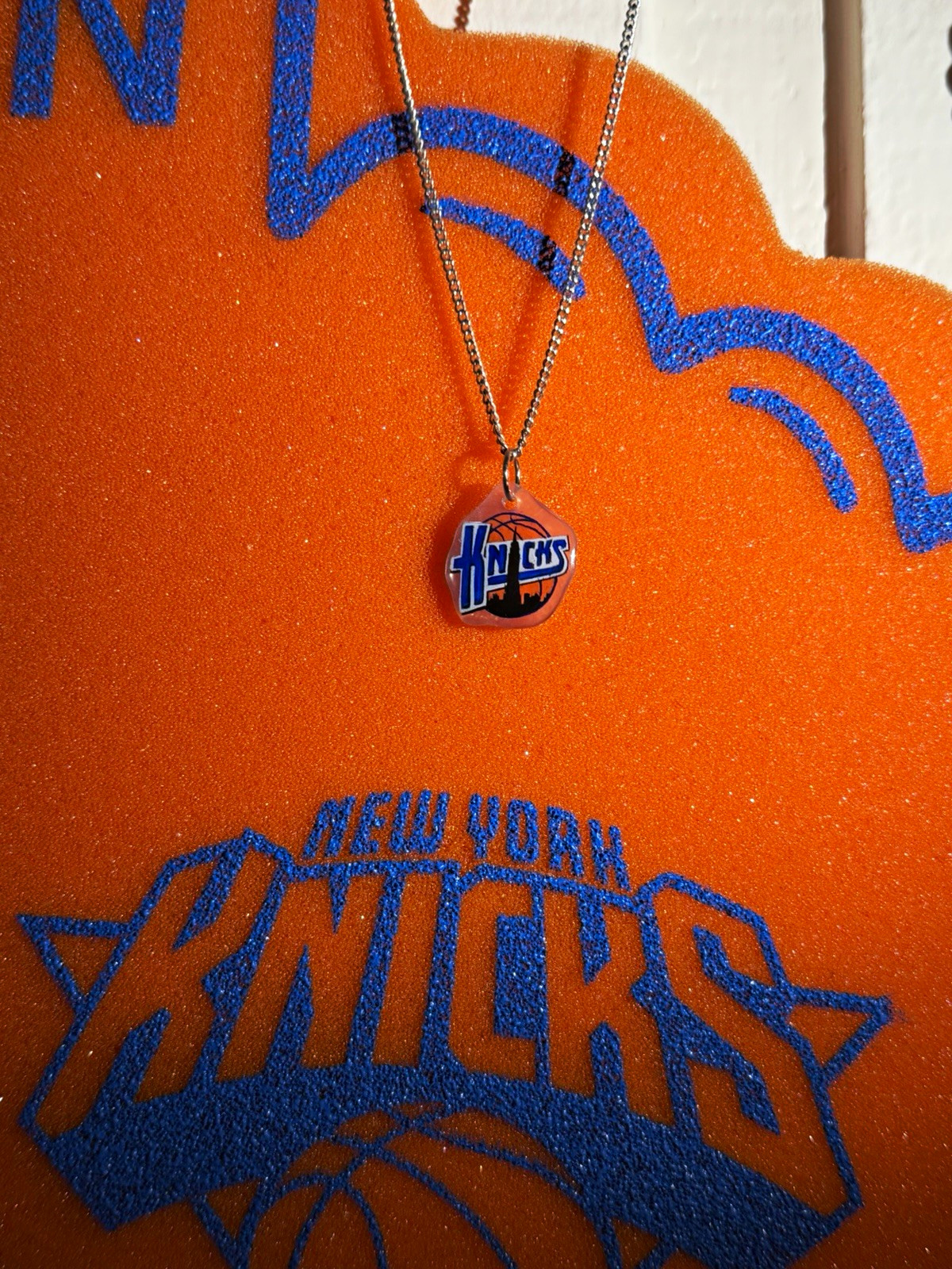 New York Knicks Hand Drawn Logo Charm Pendant Necklace Silver Tone Cable Chain