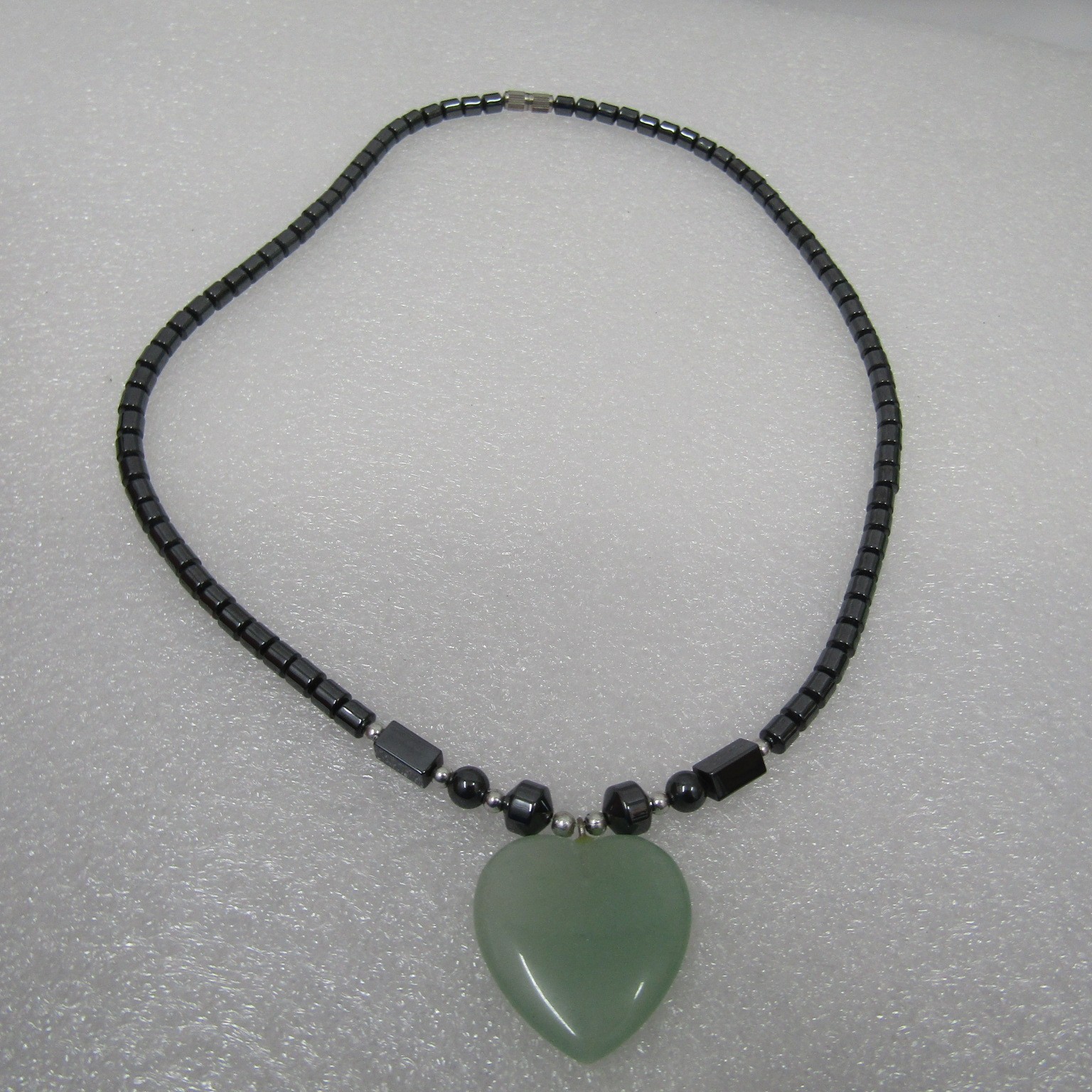 Women’s Jewelry Black Necklace Hematite Beads None Magnetic