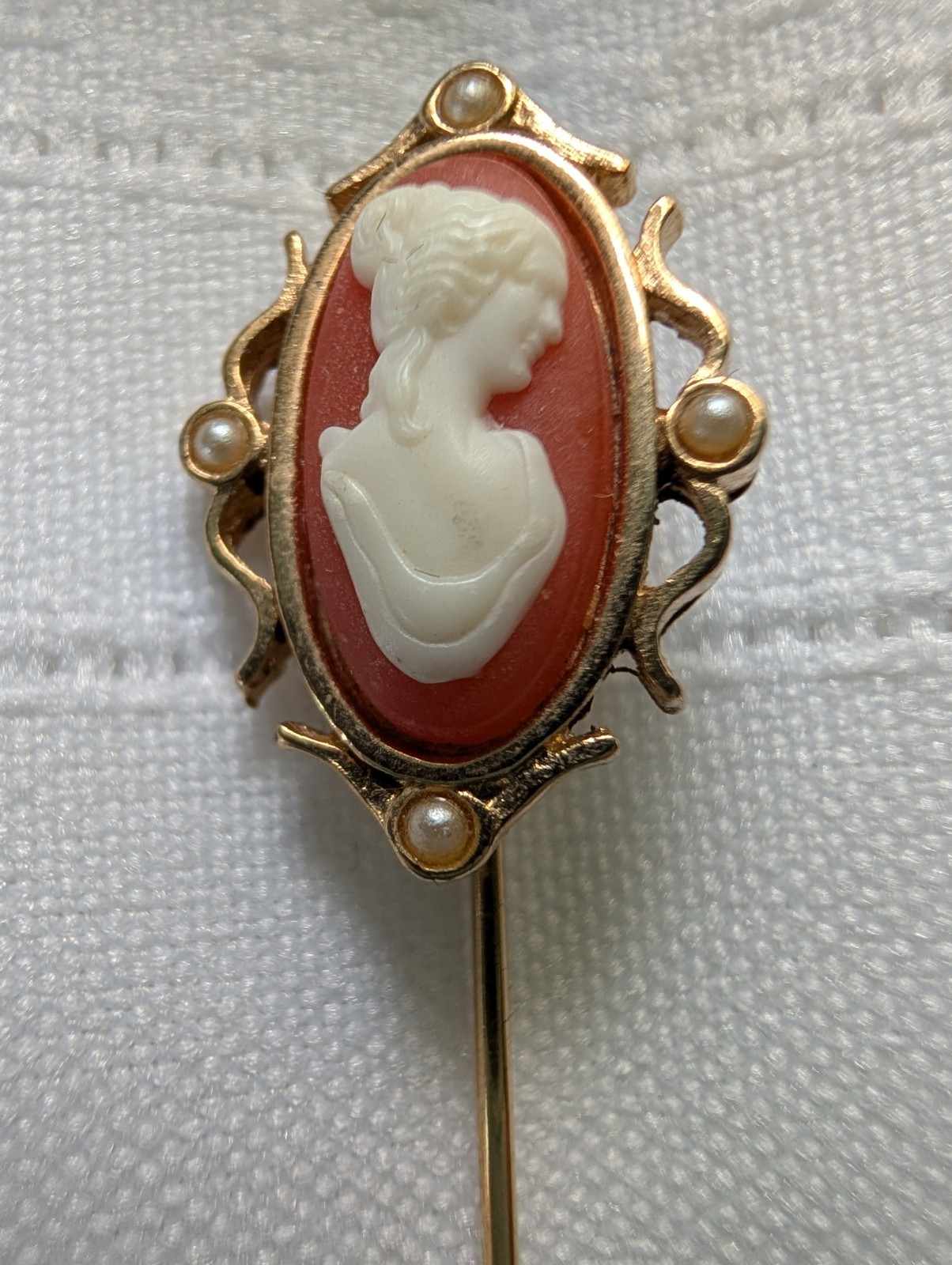 Vintage Shell Cameo Pin Brooch and Stud Earrings Set with Pearl Drop Accents