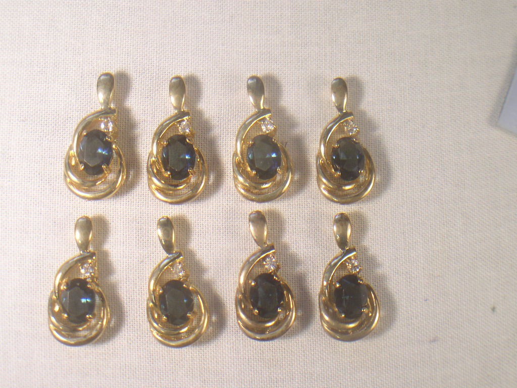 8. PENDANTS.LOT DESIGNER VINTAGE WITH BLUE CLEAR SWAROVSKI CRYSTALS 6033-170