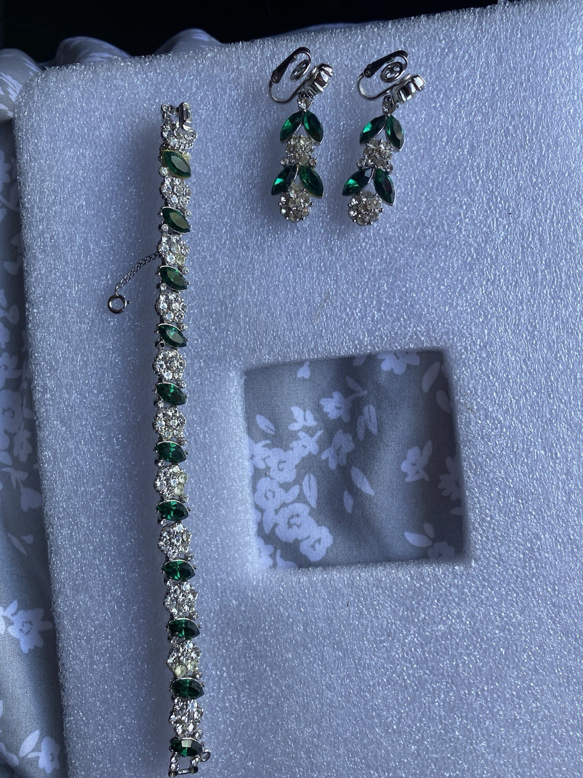 Vintage Signed Trifari Emerald Green Marquise Rhinestone Bracelet & Earrings Set