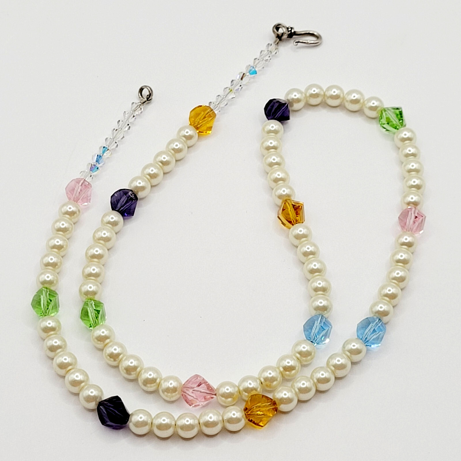 Glass Pearl with Individual Multicolored Crystal Beads Beaded Necklace 22 Inch