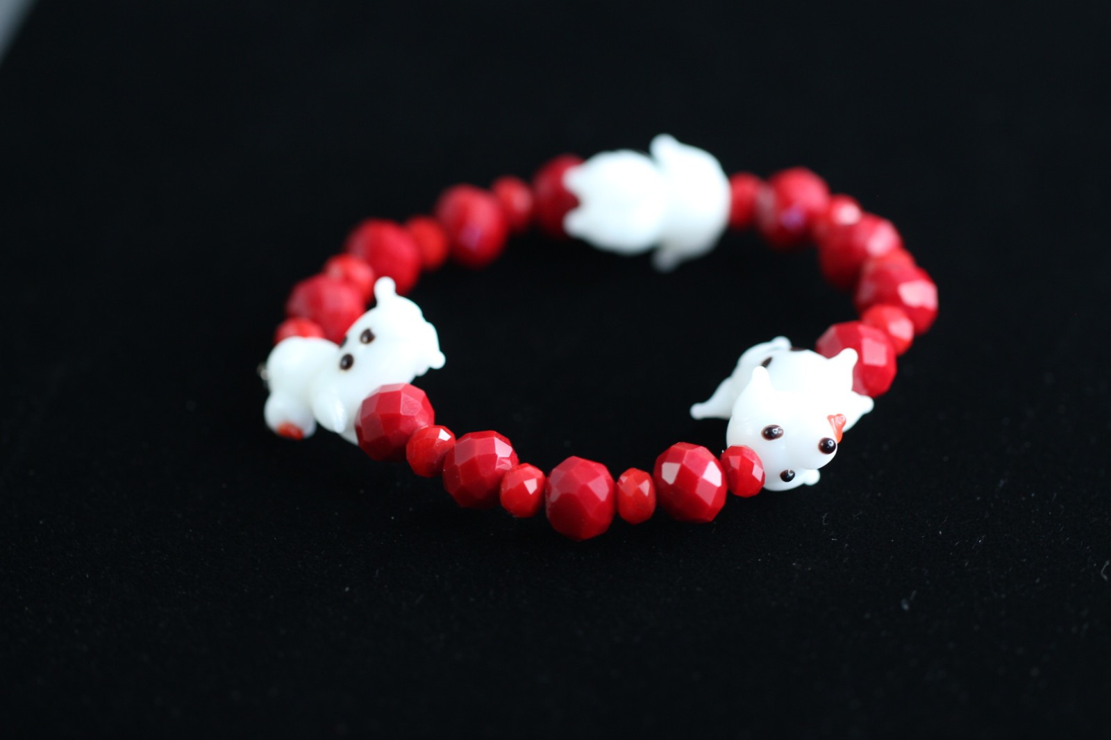 Dog Lampwork Bracelet 6.5″ Elastic Glass Beads Red Crystal White Polka Dot