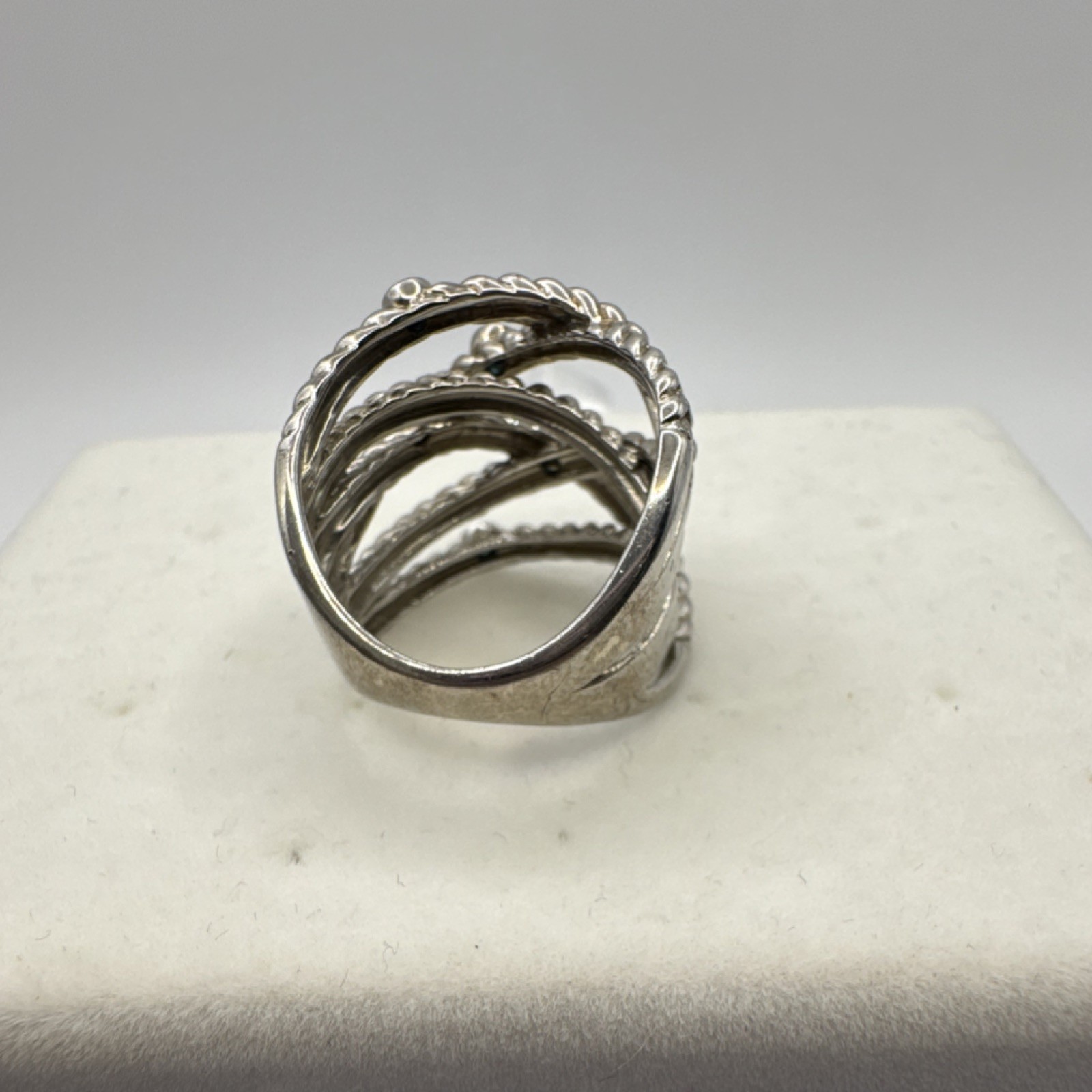 Sterling Silver Crisscross Band Ring with Blue Diamonds Bezel Set Size 6
