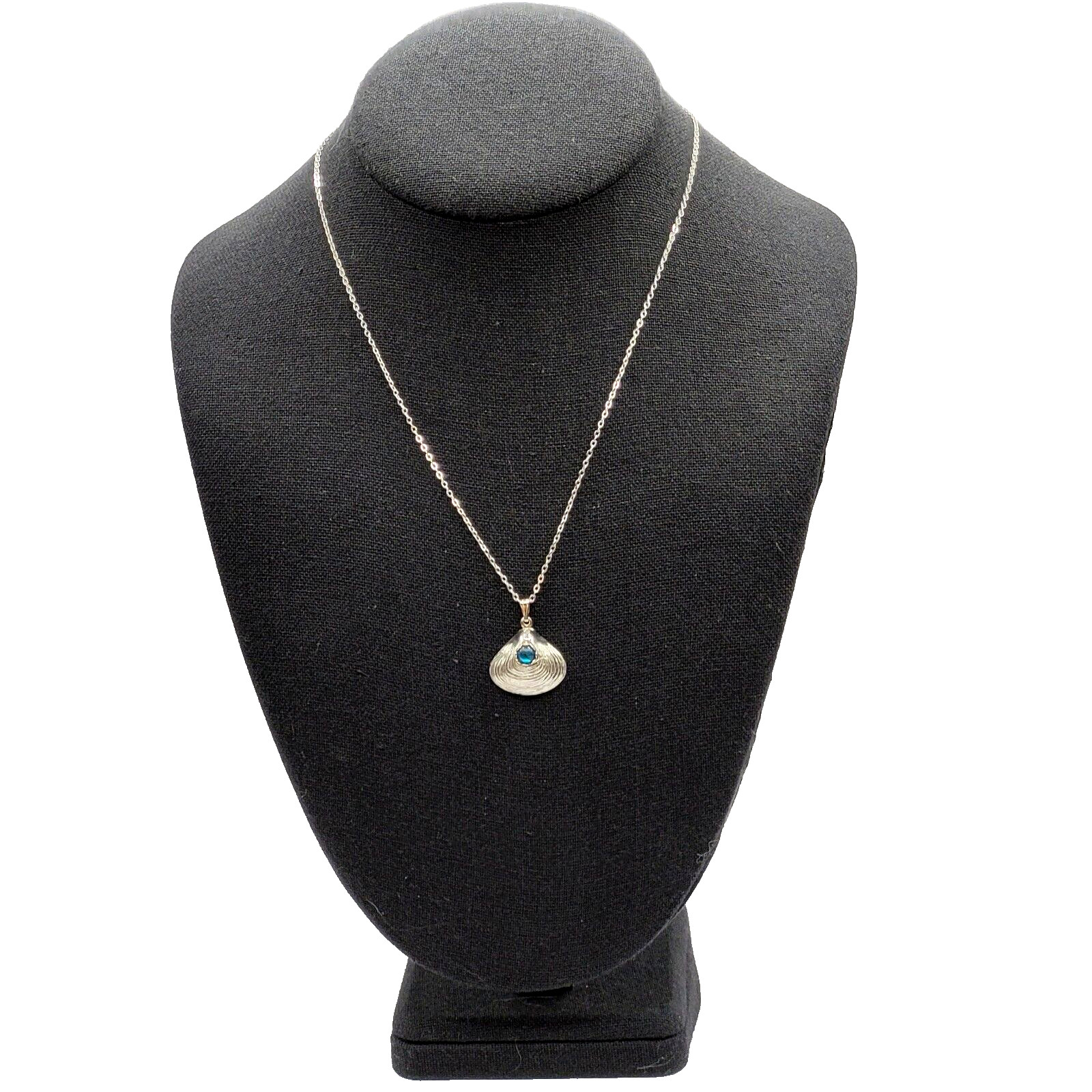 Clam Shell with Blue Stone Center Silver Tone Pendant Necklace Lake Ocean Vibe