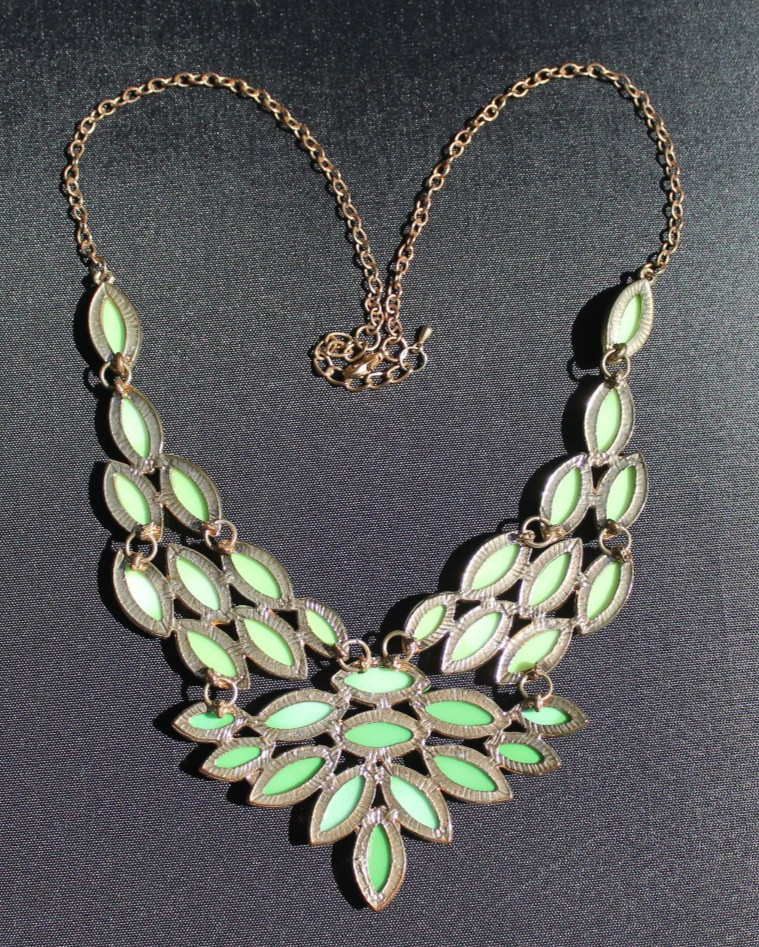 Light & Dark Green Gold Tone Chain Statement Bib Necklace Bib Acrylic Navettes