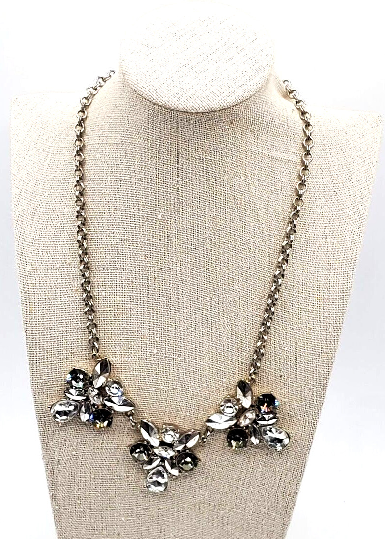 WHBM Womens Necklace 3 Flowers Pendant Curb Chain Lobster Lock Style Jewelry